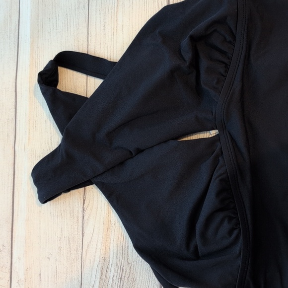 Anne Cole Classy navy one piece swimsuit. Size 12 - Picture 2 of 6